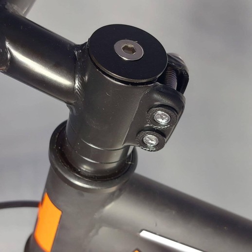 Біговел Hammer Absolute чорний колеса 12"