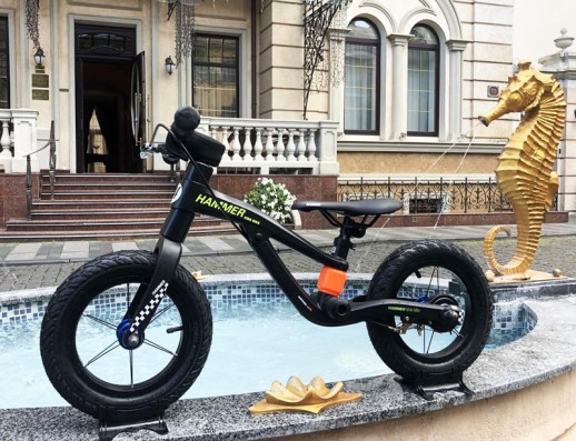 Біговел HAMMER HS-1 чорний магнієва рама та вилка