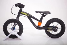 Біговел HAMMER HS-1 чорний магнієва рама та вилка